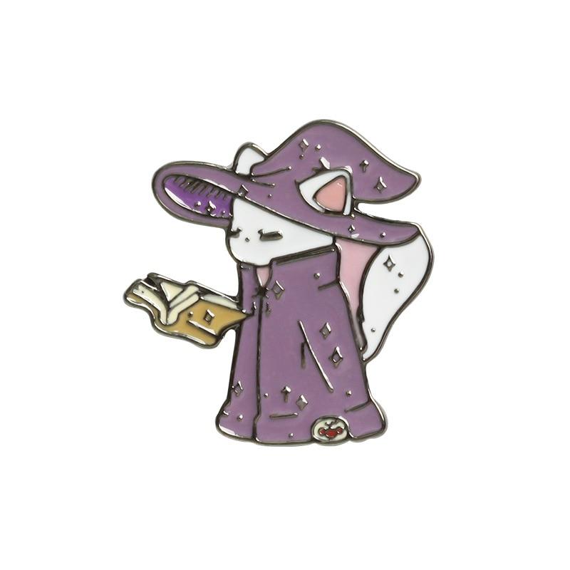 Cute Sorcerer Cat Brooch