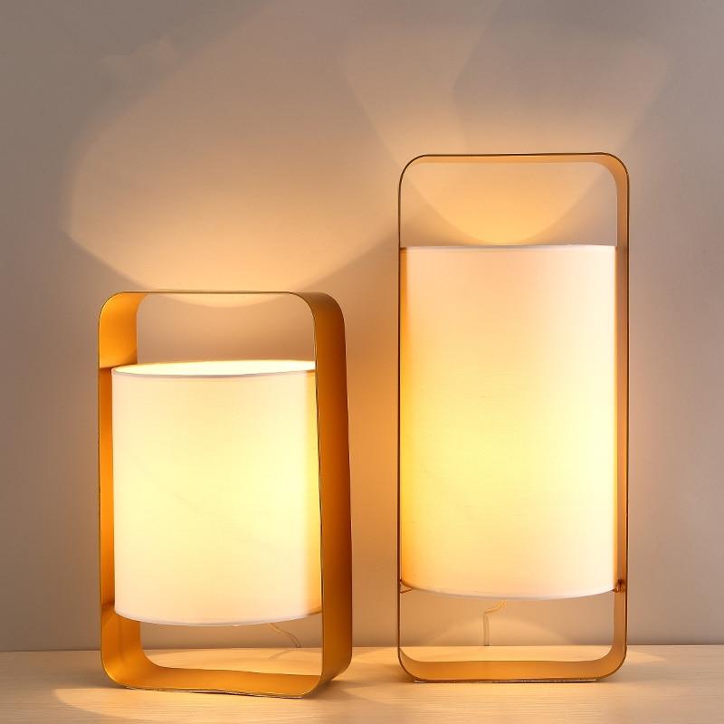 Deco26 Nate - Modern Frame Floating Lantern Desk Lamp